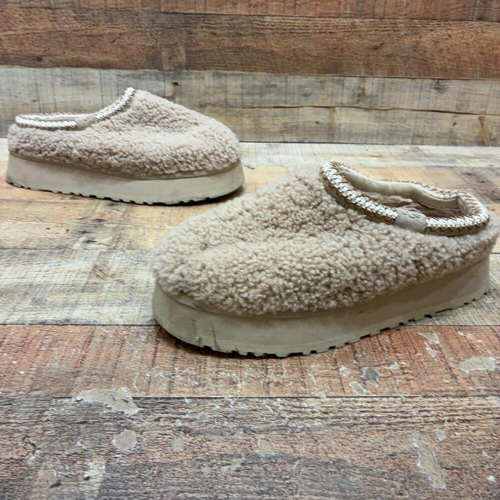 UGG 11677 Slippers Womens Size 12 43 Beige Shearling Platform Slip On Shoes